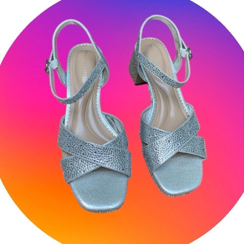 Kelly & Katie Silver Glitter Sandals NWOT - Picture 4 of 16